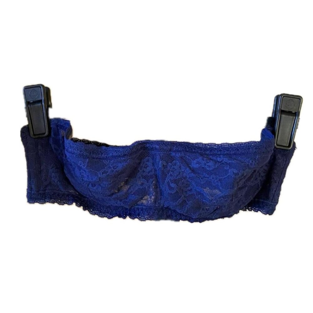 Victoria’s Secret navy blue unlined strapless lace bralette